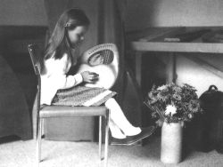 Leier spielendes Kind